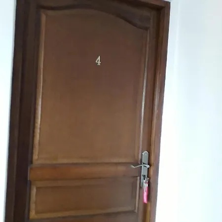 Roz Guest house